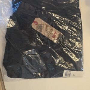 NEW! Levi's Carrier Cargo Shorts Black Unopened Brand New!! Size 42